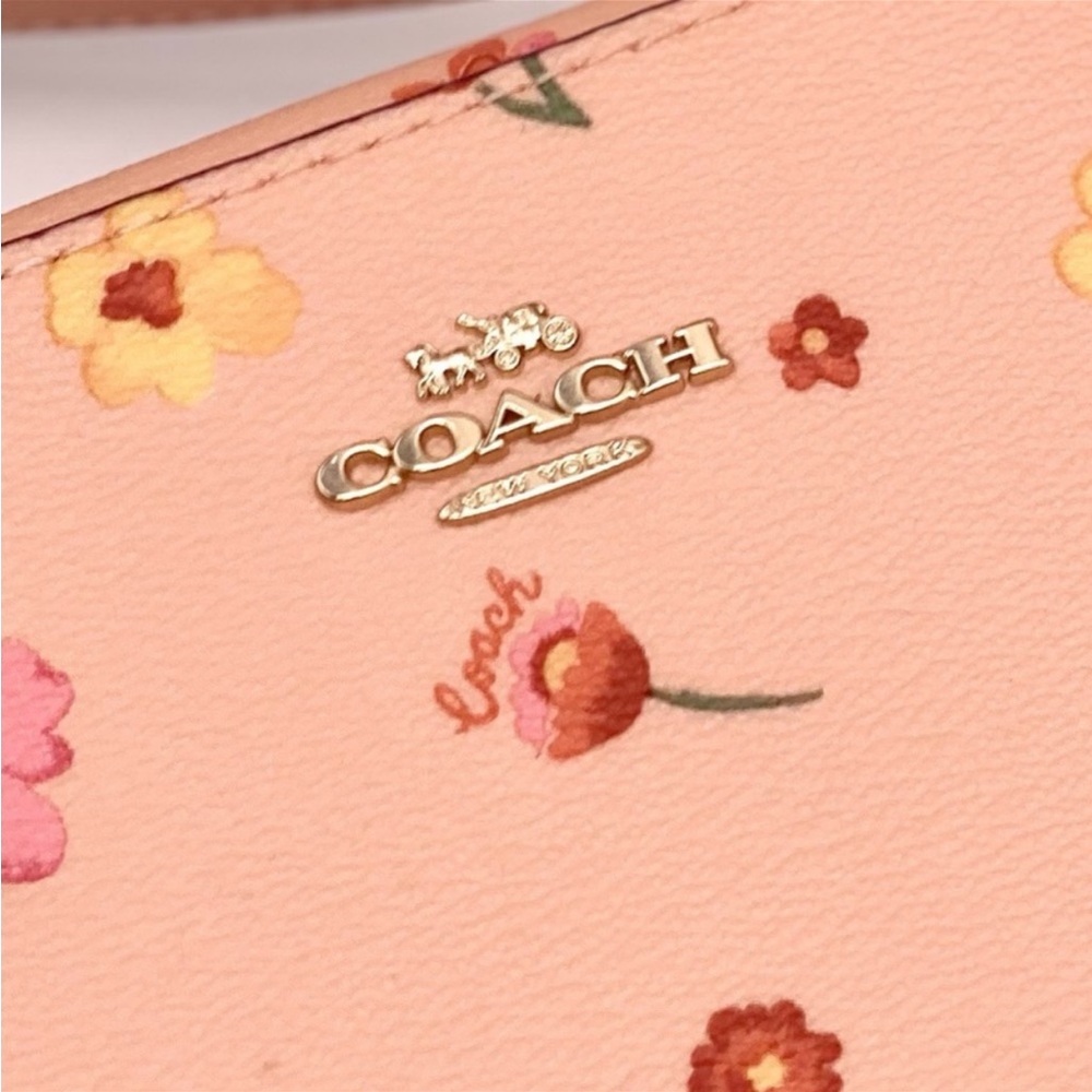 Coach Mini Camera Bag with
Mystical Floral Print Faded Blush
Multi - Picture 10 of 13